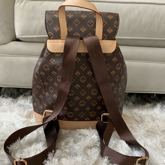 Backpack - Picture 6 of 6